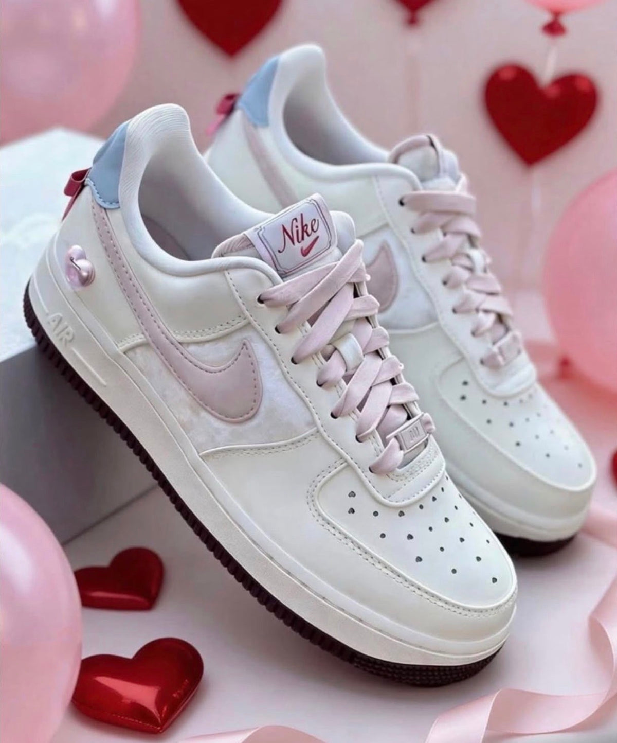 Nike Air Force 1 Low San Valentín