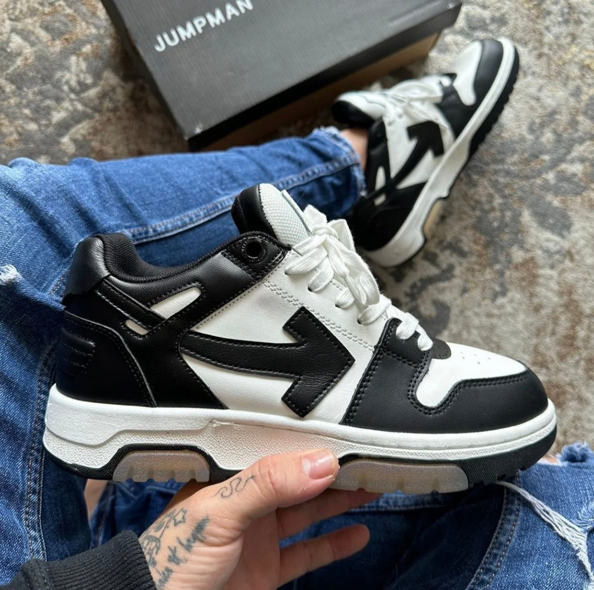 Off - White Negro Blanco