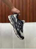 Asics Negro beige