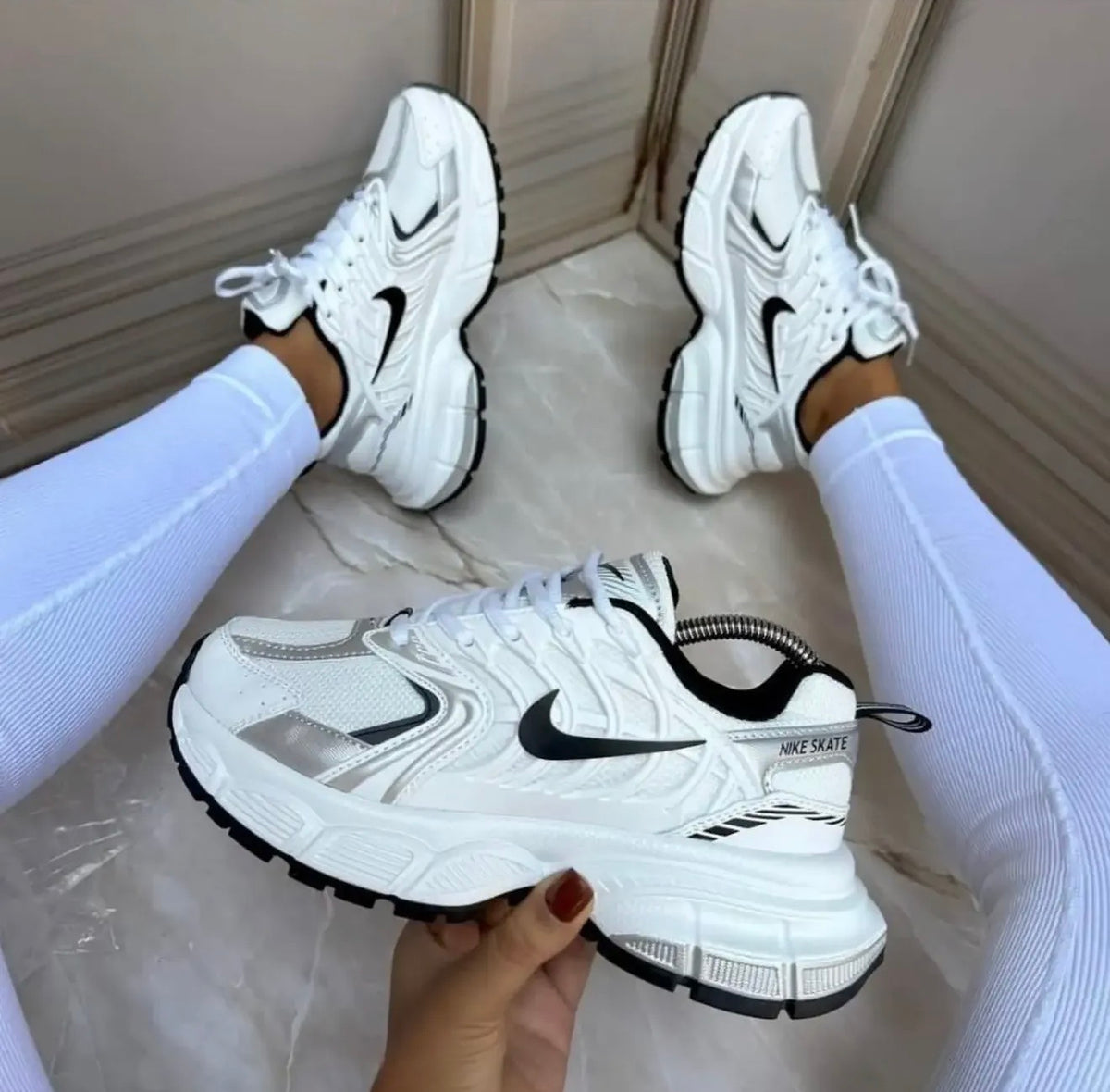 Nike Skate Blanco Negro