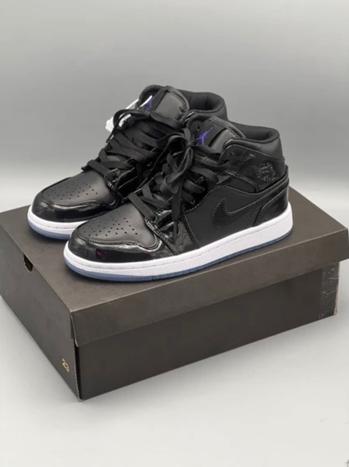 Jordan Retro 1 Negra Charol