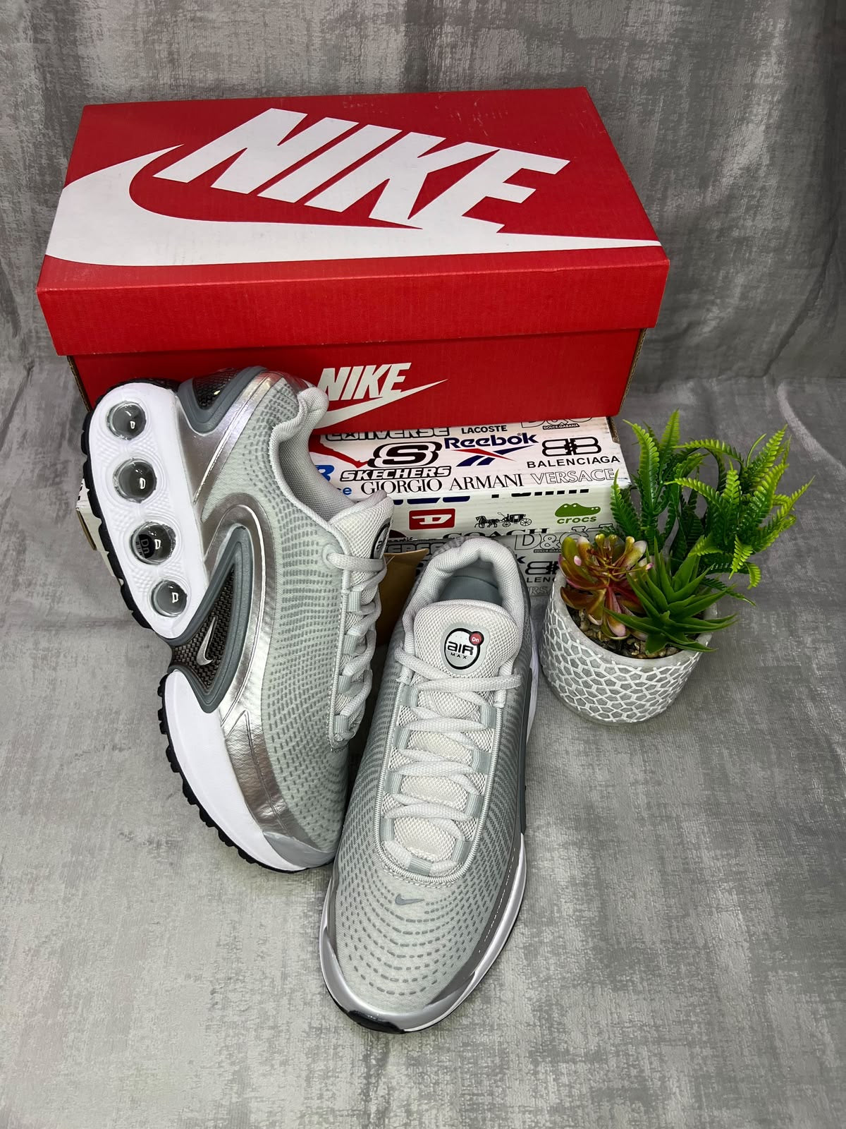 Nike DN Metálico